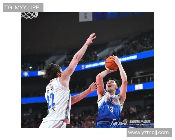 新疆男篮与江苏男篮激战正酣谁能在赛场上笑到最后