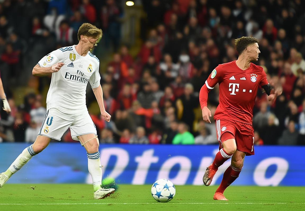 AC米兰迎战迪德朗全力争胜球迷期待精彩对决与激情时刻(图1)